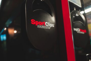 sport clips haircuts logo